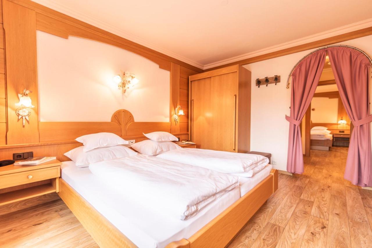 Hotel Garni Apart Tina Ischgl Buitenkant foto