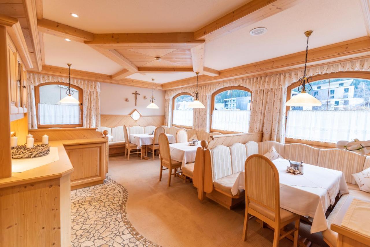 Hotel Garni Apart Tina Ischgl Buitenkant foto