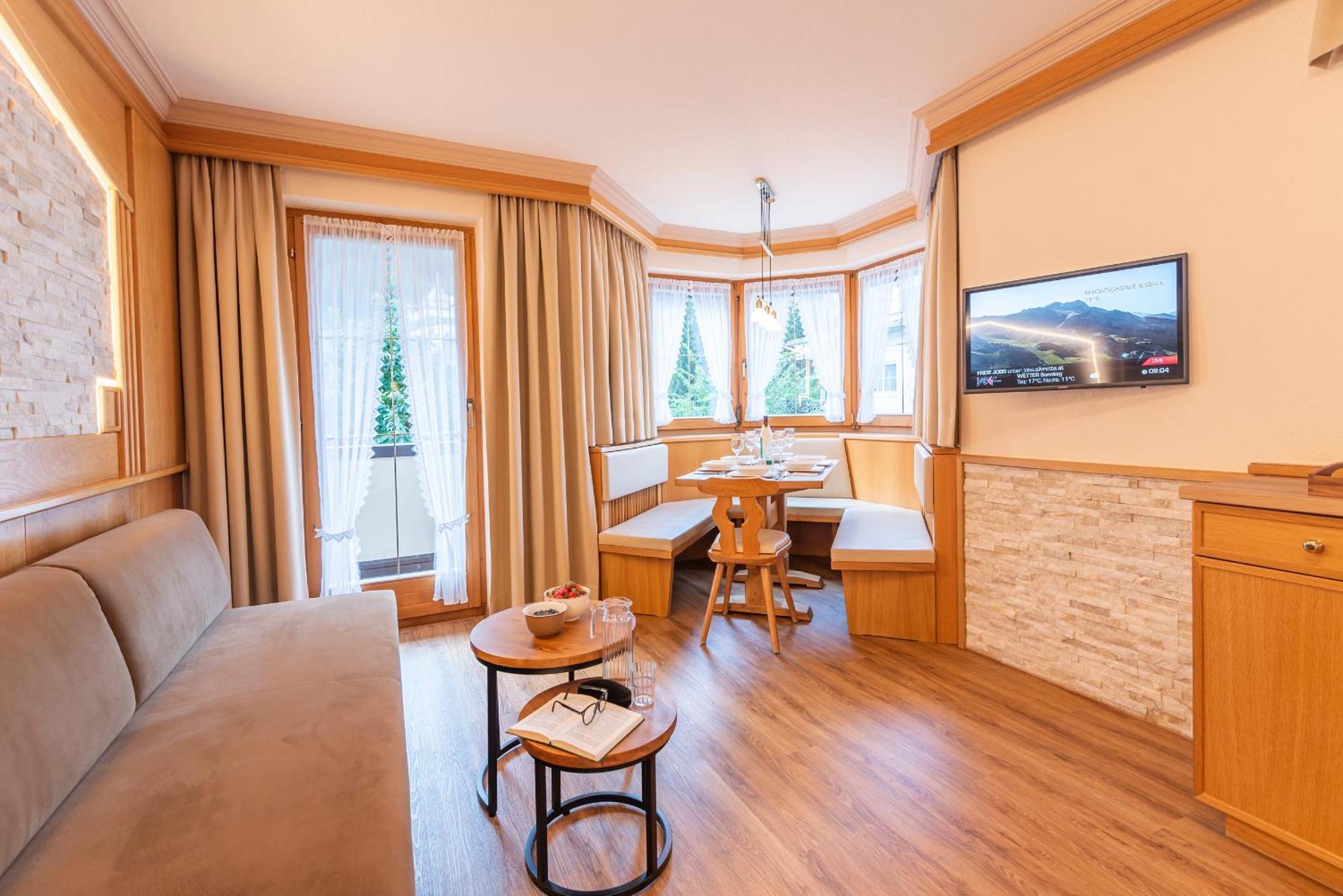Hotel Garni Apart Tina Ischgl Buitenkant foto