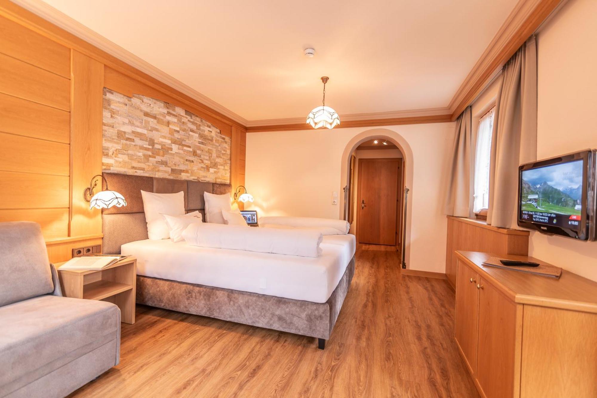 Hotel Garni Apart Tina Ischgl Buitenkant foto