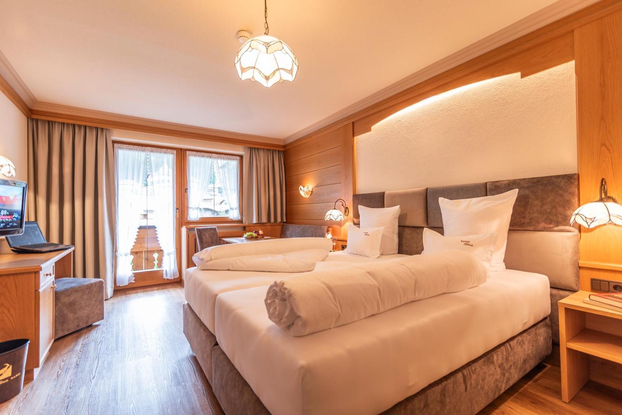 Hotel Garni Apart Tina Ischgl Buitenkant foto