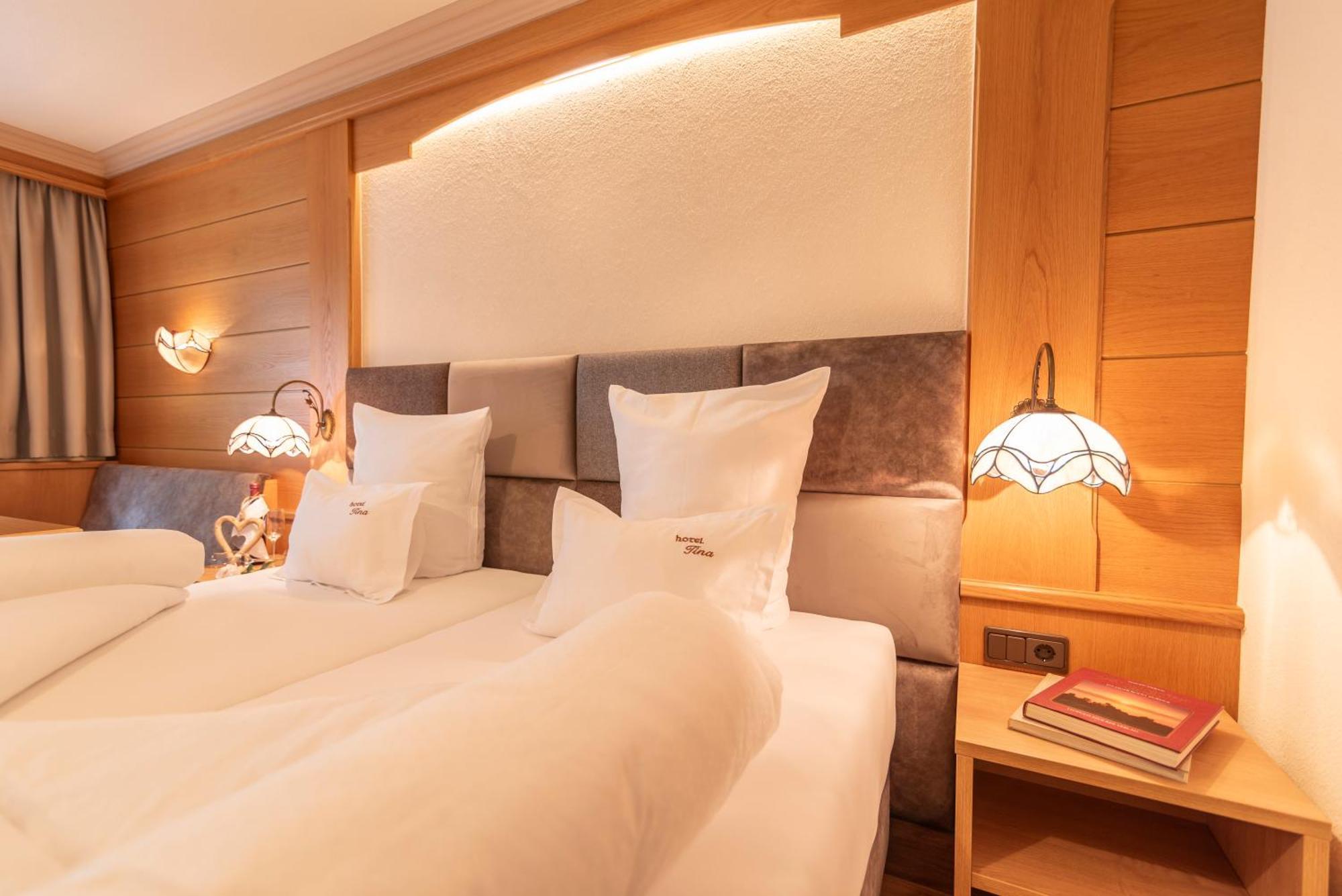 Hotel Garni Apart Tina Ischgl Buitenkant foto